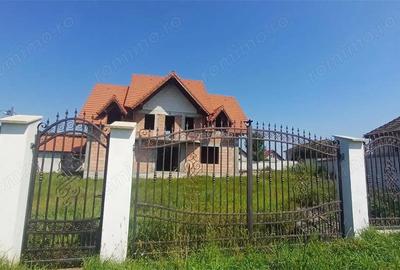 Casa de vanzare cu 1000 mp teren in Avrig - 3