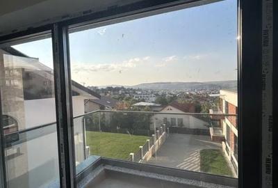 Casă cu 4 camere cu Canalizare în Andrei Mureșanu - 4