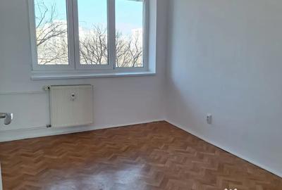 Apartament cu 3 camere semidecomandat în Drumul Taberei - 5