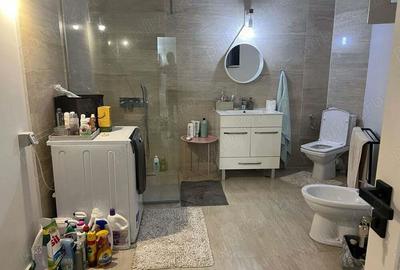 Casă cu 4 camere în Central - 2