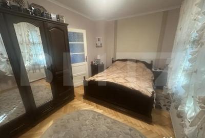 Casă cu 5 camere cu Teren 260 Mp în 14 Mai - 12