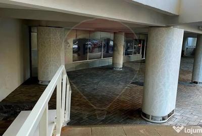 Spațiu comercial, de 165 mp, în Central - 3