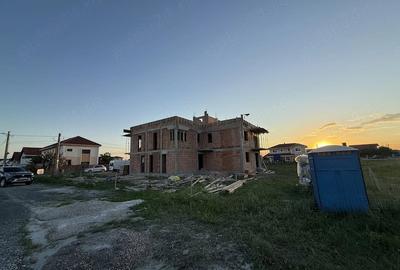 Apartament cu 2 camere decomandat în Moșnița Nouă - 1