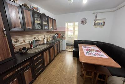 Apartament spatios de vanzare in GRUI - Campulung - 11