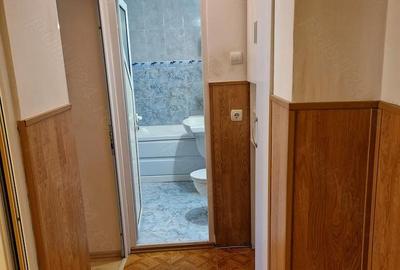 Apartament cu 3 camere decomandat în Urziceni - 6