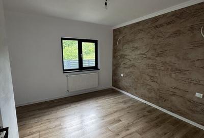 Casă cu 4 camere în Pașcani - 5