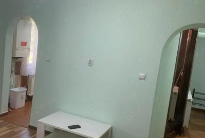 Apartament cu 3 camere semidecomandat în Central - 5