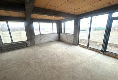 Casă cu 4 camere cu Teren 350 Mp în Central - 11