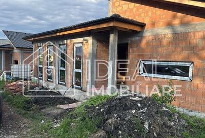 Casă individuală cu 4 camere cu Canalizare în Șura Mică - 11