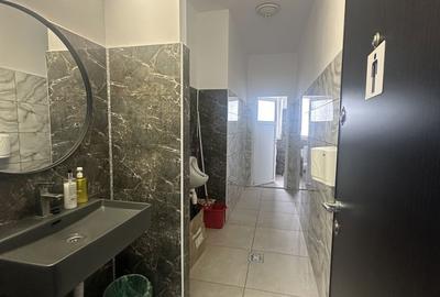 Spațiu comercial, de 35 mp, în Central - 4