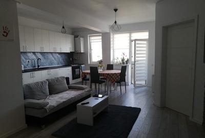 Apartament cu 2 camere semidecomandat, mobilat în Florești