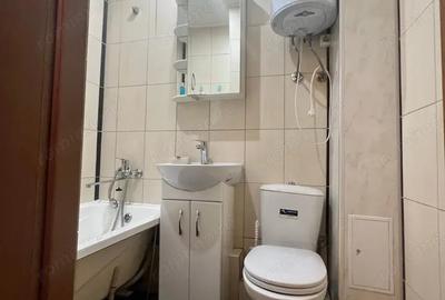 Garsonieră decomandată în Romană - 1
