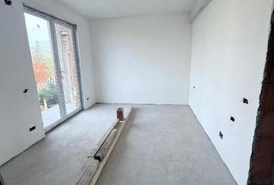 Vanzare -  Casa  - Vila - Prelungirea Ghencea - Dantelei - teren 245mp -215000E - 16