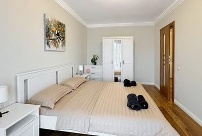 Apartament cu 2 camere decomandat, mobilat în Tractorul - 2