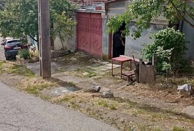 Casă cu 4 camere cu Teren 700 Mp în Triaj - 1