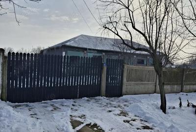 Casă cu 3 camere cu Teren 2155 Mp în Traian - 1