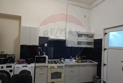 Apartament cu 3 camere decomandat în Central - 13