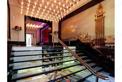 Spațiu comercial, în Romană - 2