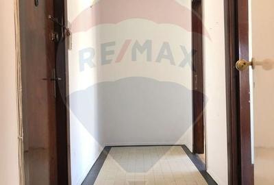 Apartament cu 4 camere nemobilat in P-ta Victoriei langa Orange - 24