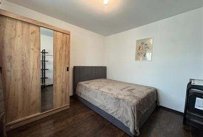 Apartament cu 3 camere decomandat în Podu Roș - 4