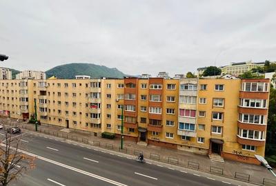 PROPRIETAR - Vand apartament renovat  2 camere - Blvd. Grivitei - 2