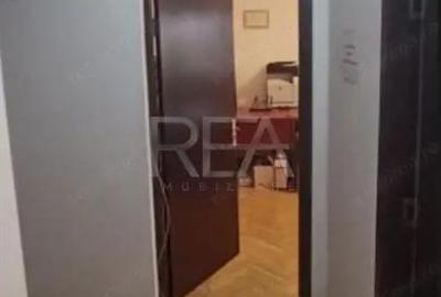 Apartament cu 3 camere decomandat în Panduri - 2