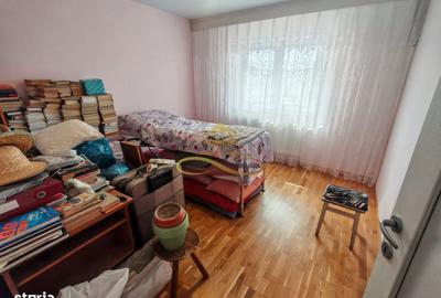 Apartament cu 3 camere decomandat în Ștefan Vodă - 2