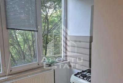 Apartament cu 2 camere, zona Girocului, Centrala Proprie - 2