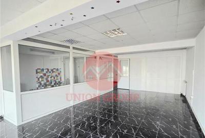 Spațiu comercial, de 100 mp, în Capitol - 3