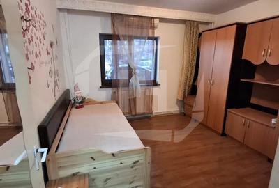 Apartament cu 3 camere decomandat, mobilat în Mărăști