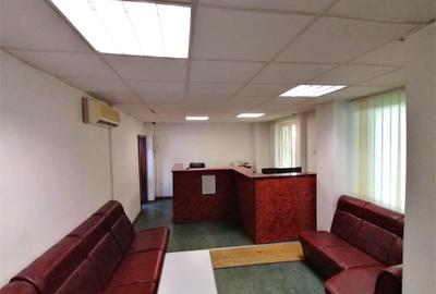 Spațiu comercial, de 95 mp, în Centrul Civic - 2