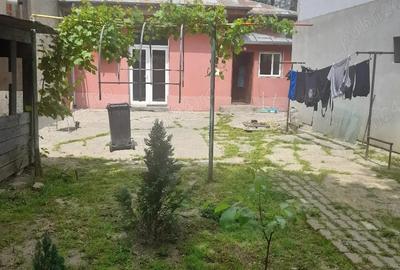 Casă cu 2 camere cu Teren 370 Mp în Rahova - 1