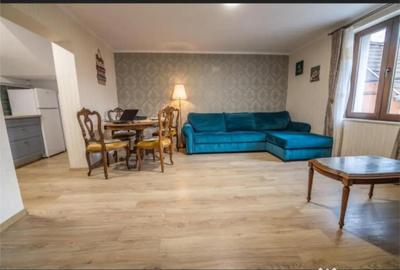 Apartament cu 2 camere decomandat în Schei - 10