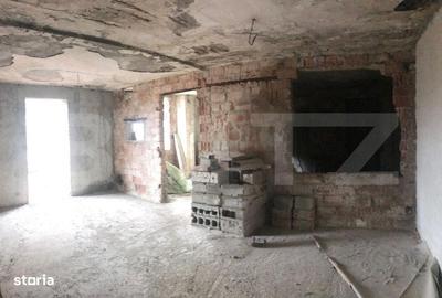 Spațiu comercial, de 1,250 mp, în Industrială - 5