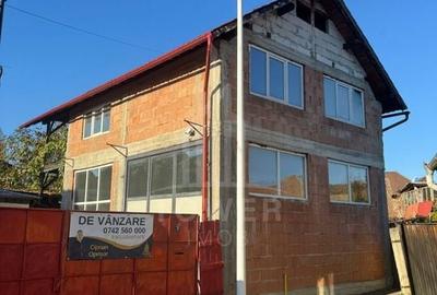 Două case la roșu în curte - Zona turistică Ocna Sibiului - 4