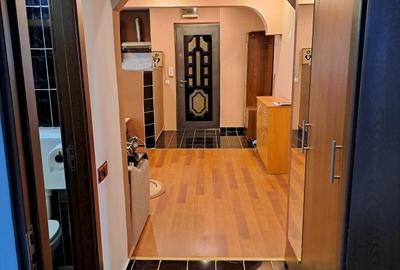 Apartament cu 2 camere semidecomandat în Zamfirescu
