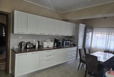 Casă cu 6 camere în Central - 8