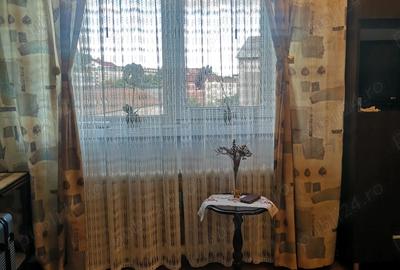 Proprietar, vand ap. 3 camere, 66.5 mp, decomandat, P. Neam?, renovat, curat, insorit - 5