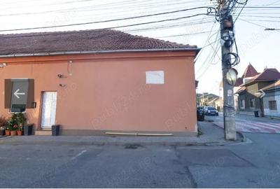 Casă cu Teren 71 Mp în Central - 5