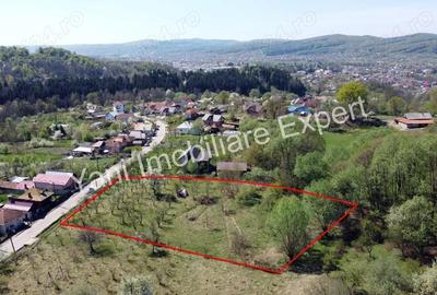 Teren de 3851 mp, în Central - 7