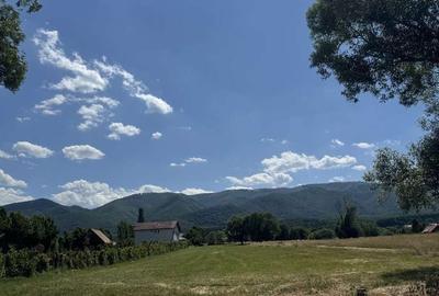 Teren de 2000 mp, în Sadu - 1