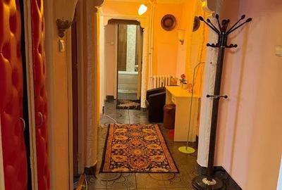 Apartament cu 3 camere decomandat în Km 4 - 3