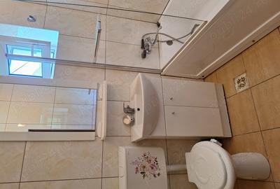 Apartament cu 3 camere semidecomandat în Central - 4
