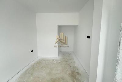 Apartament cu 2 camere semidecomandat în Tractorul - 3