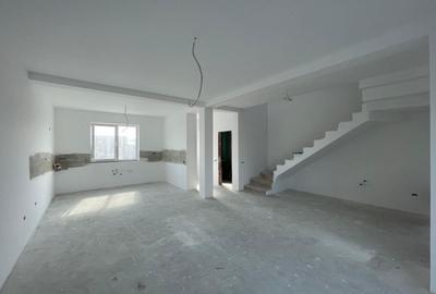 Duplex cu 4 camere cu Teren 275 Mp în Urseni