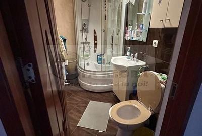 Ap 4 camere decomandat 2 bai 79mp Nicolina-Frumoasa 145,000 € - 5