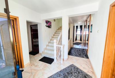 Casă individuală cu 9 camere cu Canalizare în Geamăna - 3