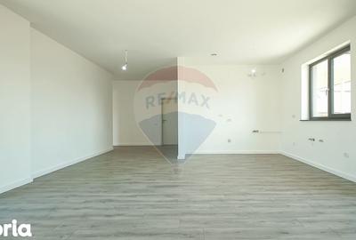 Casă cu 5 camere cu Teren 657 Mp în Florilor - 12