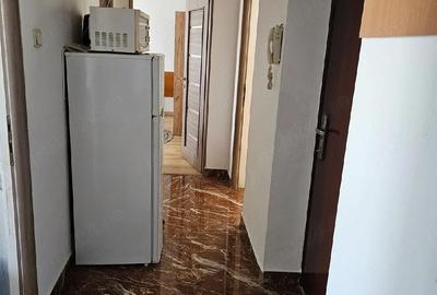 Apartament cu 3 camere decomandat în Progresul - 8