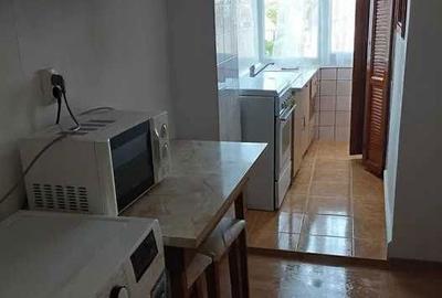 Garsonieră decomandată în Decebal - 2